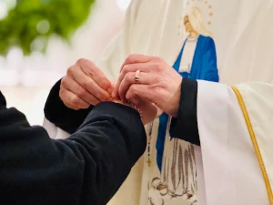 W objęcia Niepokalanej parafianie złożyli uroczysty Akt Zawierzenia